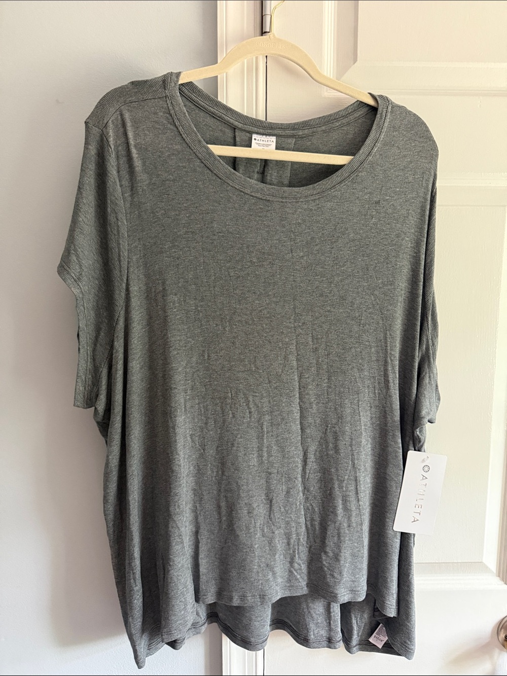 Athleta Relaxed Fit Tee in Heather Gray - Oat + Fia